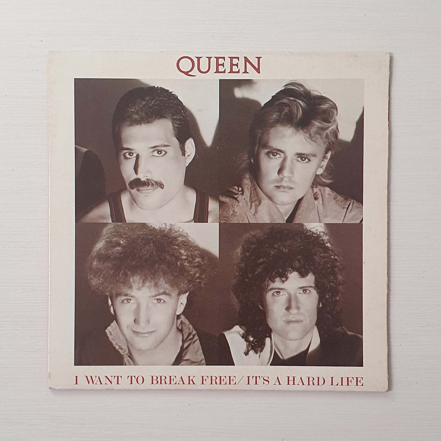 QUEEN クィーン　I WANT TO BREAK FREE 7インチ Queen ‎– I Want To Break Free / It's Hard Life (1984) - Zabumbê Discos